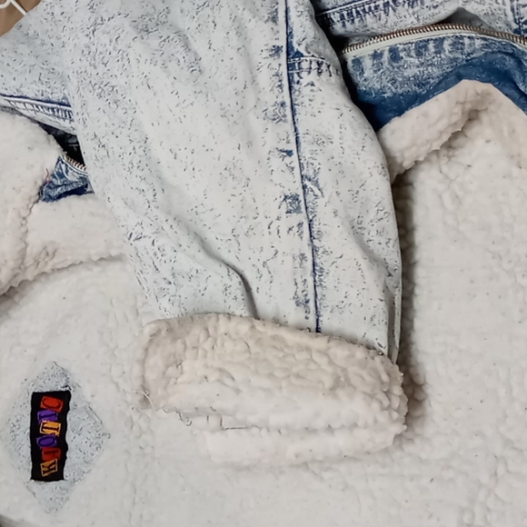 Vintage and Awesome Acid Wash Denim Parka, made by kaotic! - Picture 10 of 13